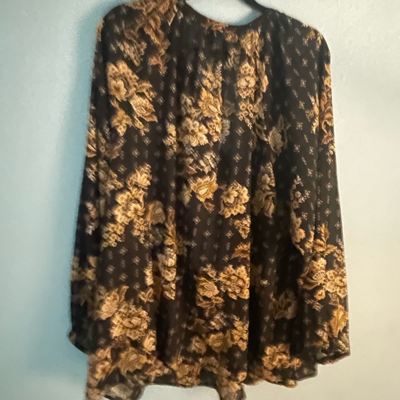 TORRID top - Picture 6 of 6